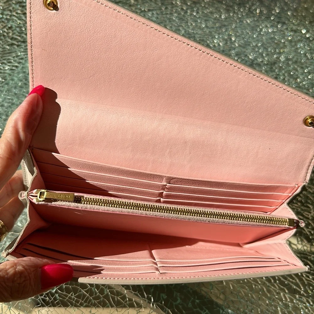 CELINE, Pink & Cream Ling Wallet. Very Nice! - Picture 5 of 12
